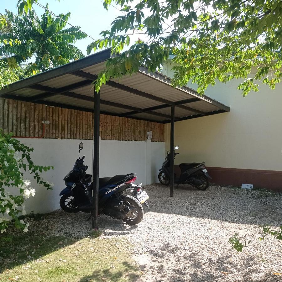 Midnite Inn Panglao Luaran gambar