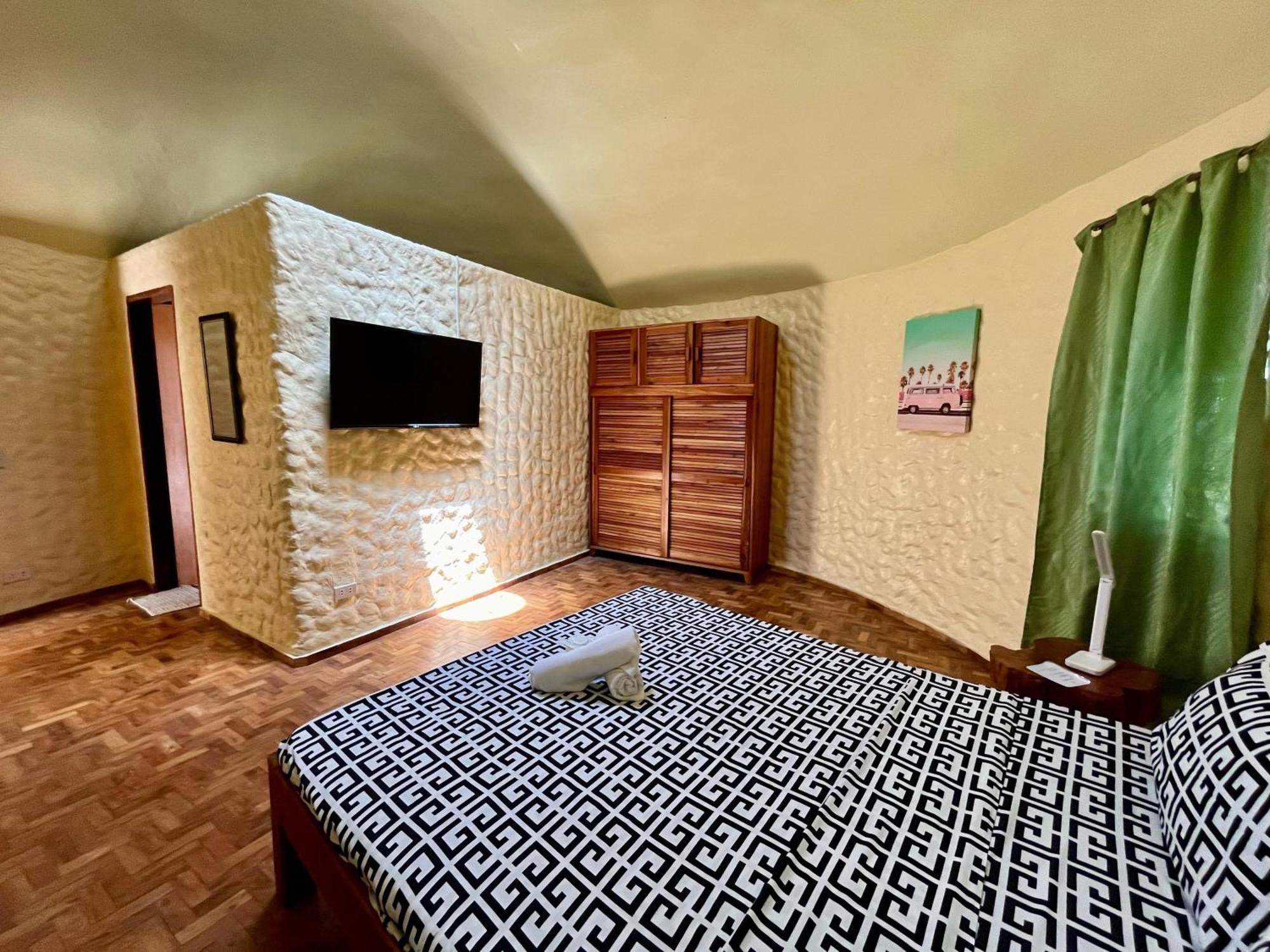Midnite Inn Panglao Luaran gambar