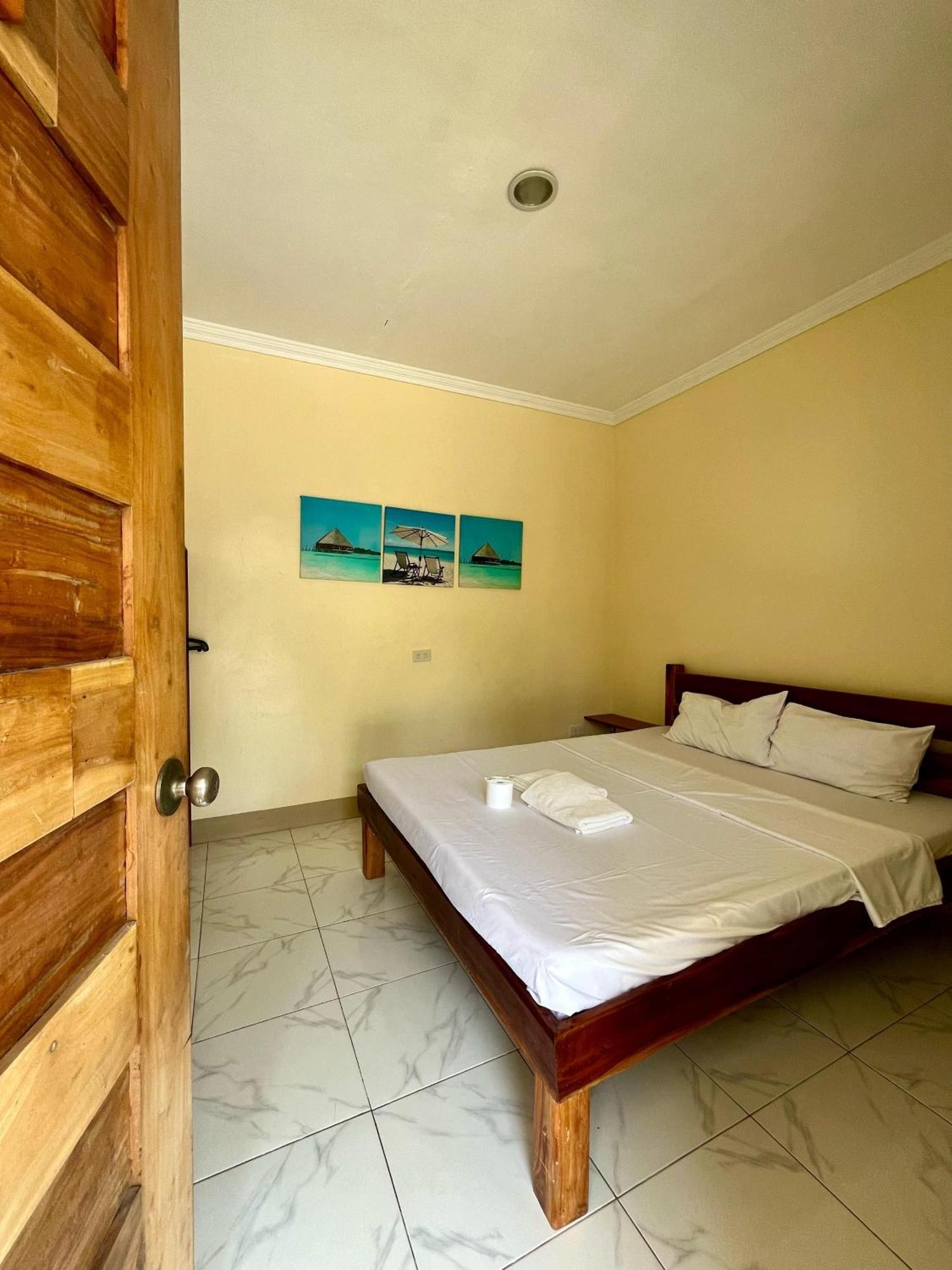 Midnite Inn Panglao Luaran gambar
