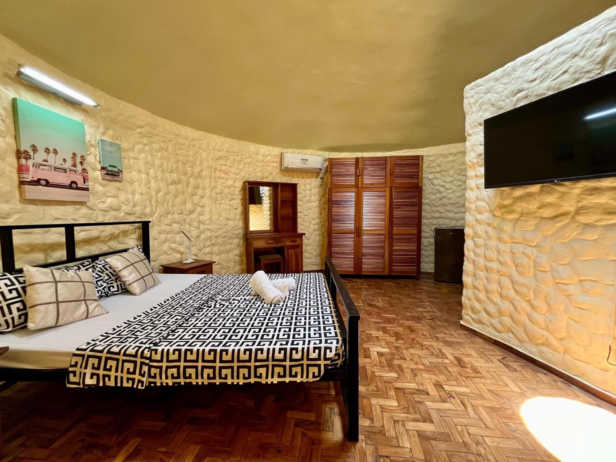 Midnite Inn Panglao Luaran gambar